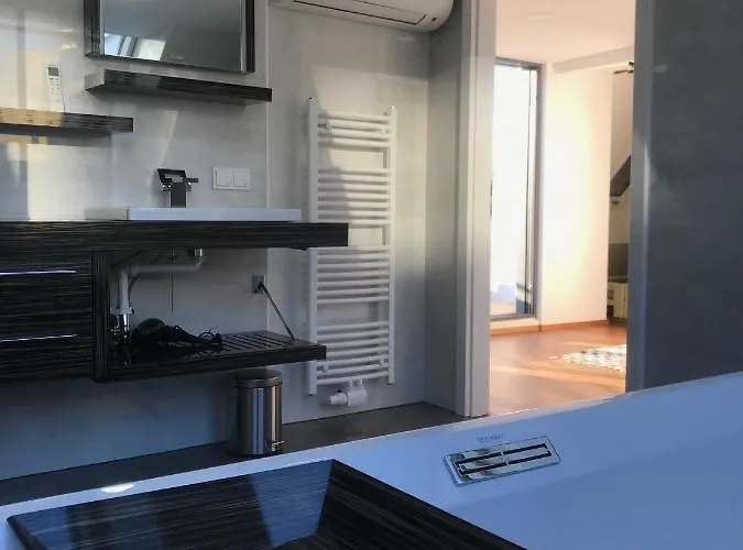 The Barts - Self Check-in Apartman